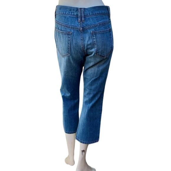 44328...Old Navy Low Waist Crop Jeans Size 8, W30" 22"Inseam 9"Rise - Picture 3 of 4